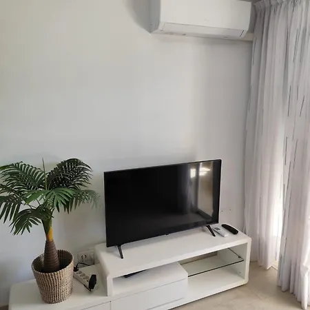 아파트 White And Quiet! Modern In San Agustin